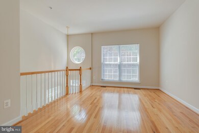 8024 Pennington Dr, Laurel, MD 20724 - photo 2