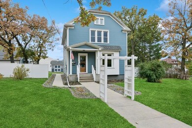 302 2nd St S, Sauk Rapids, MN 56379 - photo 2