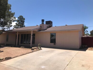 818 Magnolia St, Alamogordo, NM 88310 - photo 2