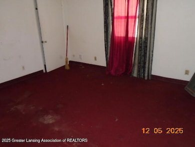 933 N Martin Luther King Junior Blvd, Lansing, MI 48915 - photo 4