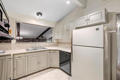 122 Ridgewood Dr, Fredericksburg, TX 78624 - photo 3