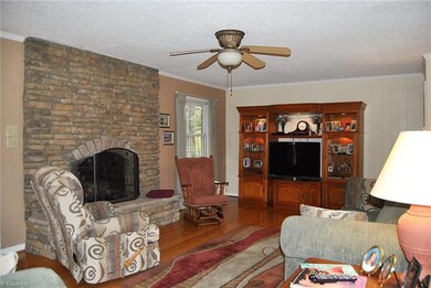 315 W Steeple Chase Rd, Greensboro, NC 27406 - photo 3