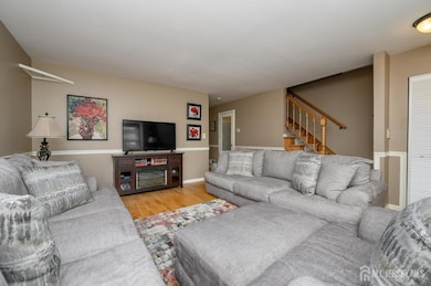 431 Gambocz Ct, Monmouth Junction, NJ 08852 - photo 6