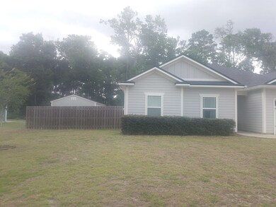 70 Ross Dr, Crawfordville, FL 32327 - photo 2