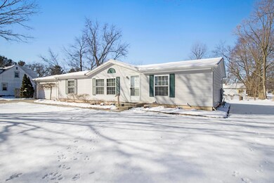 2515 Pleasant Plain Ave, Elkhart, IN 46517 - photo 3