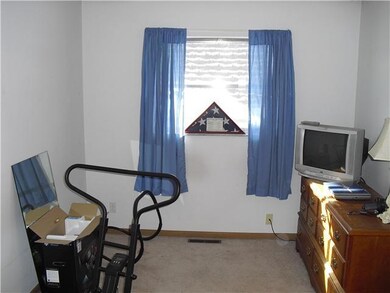 1405 Knollwood Dr E, Columbus, OH 43232 - photo 5