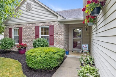 10131 Touchstone Dr, Fishers, IN 46038 - photo 2