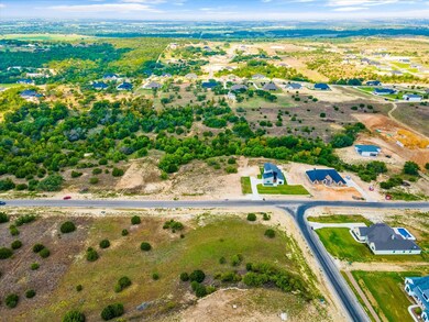 2100 Eagles Ridge Dr, Weatherford, TX 76087 - photo 3