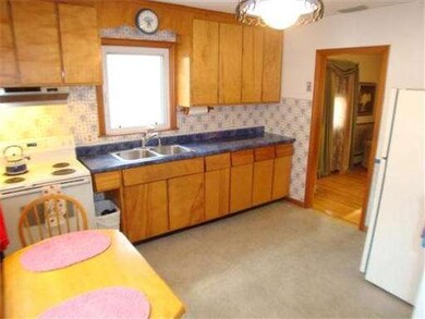 187 Telegraph Ave, Chicopee, MA 01020 - photo 3