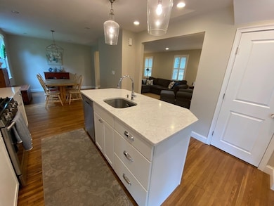 35 Curve St, Medfield, MA 02052 - photo 4