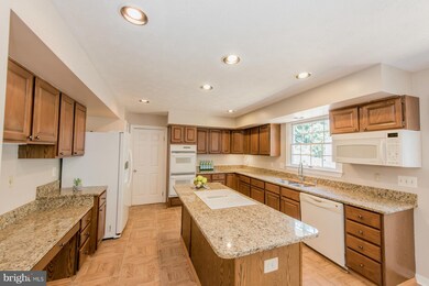 10374 Stansfield Rd, Laurel, MD 20723 - photo 6