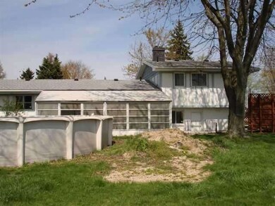 23778 W Meadow Dr, Genoa, OH 43430 - photo 4