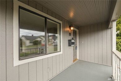 88 SW 10th St, Chehalis, WA 98532 - photo 2