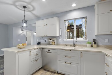 3432 Edella St, Central Point, OR 97502 - photo 7