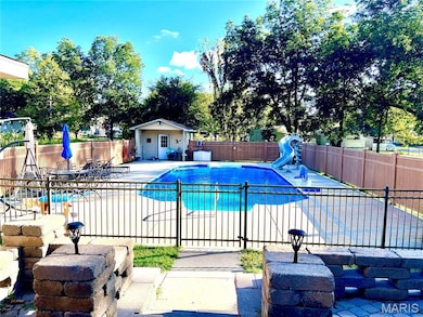 333 E Maple St, Scott City, MO 63780 - photo 5