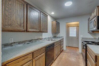 212 Walnut Bend Rd, Springtown, TX 76082 - photo 3