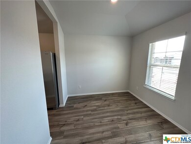 1049 Velvet Ct, Troy, TX 76579 - photo 2