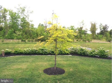 25642 S Village Dr, Chantilly, VA 20152 - photo 2