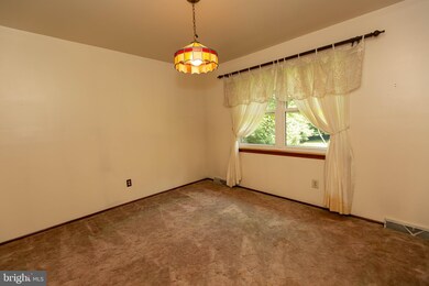 191 Deacon Dr, Norristown, PA 19403 - photo 7