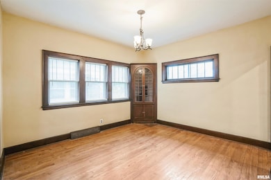 742 7th Ave S, Clinton, IA 52732 - photo 6