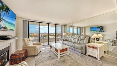 The Anchorage unit 602, Sarasota, FL 34242 - photo 2