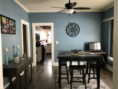 508 W Mansion 6