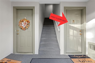 51 Edmunton Dr unit F17, North Babylon, NY 11703 - photo 3