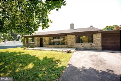 207 Brookthorpe Cir, Broomall, PA 19008 - photo 3