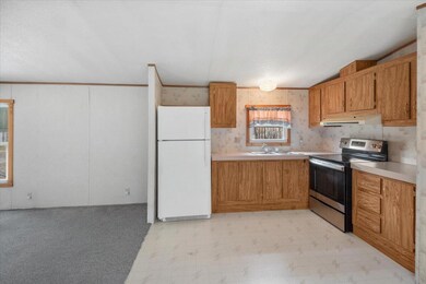 11-11 West Loop, Livermore Falls, ME, 04