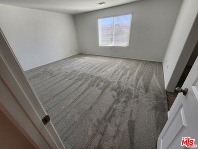 Upstairs Master bedroom w/ensu