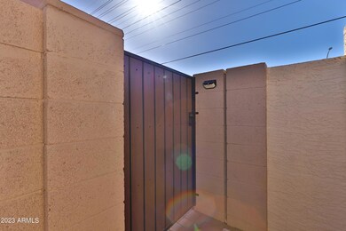 6221 E Greenway St unit 2, Mesa, AZ 85205 - photo 2