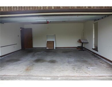 Parking Lot/Garage. Garage offers remote control a