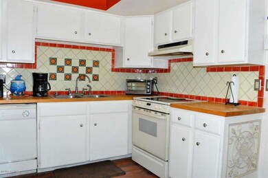 monteKitchen