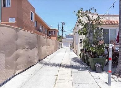 4849 W 17th St, Los Angeles, CA 90019 - photo 6