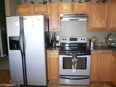 804 E Morehead St, Reidsville, NC 27320 - photo 7