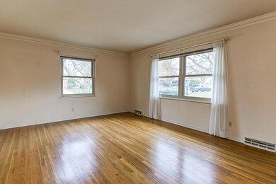 4-241_Weydon_Living