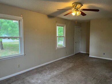 124 Strawberry Dr, Inman, SC 29349 - photo 3