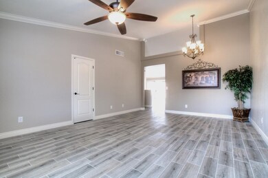 4 - DINING ROOM