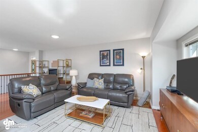 02-Living Room MSDSC683DSC