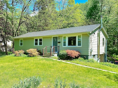 19 Crosmour Rd, Rhinebeck, NY 12572 - photo 2