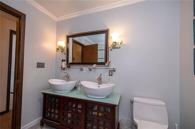 STYLISH MAIN BATH ON TOP LEVEL ONLY A FEW STEPS UP