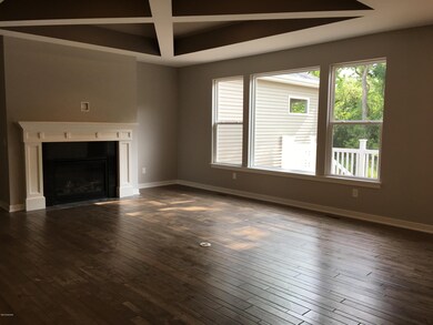 Living Room with fireplace