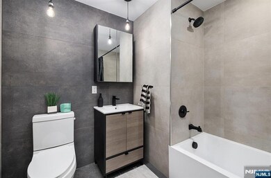 65 Mcwhorter St unit 112, Newark, NJ 07105 - photo 6