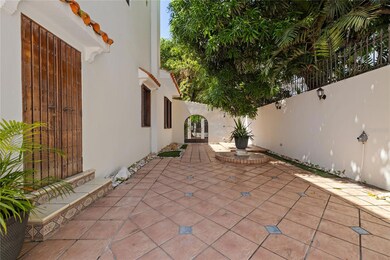 1375 Calle Wilson, San Juan, PR 00907 - photo 6