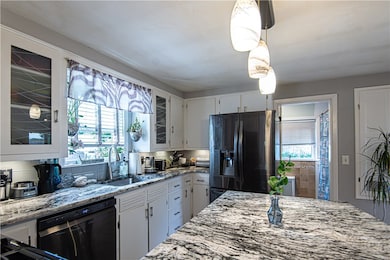 28 Burnside Ave, Riverside, RI 02915 - photo 7