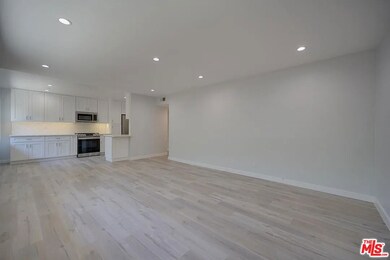 505 N Alfred St unit 2, West Hollywood, CA 90048 - photo 3