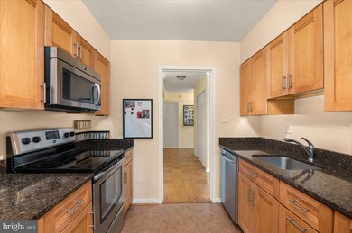 Kenwood House unit 414, Chevy Chase, MD 20815 - photo 7