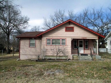 Roof & Gutters only 8 yrs old