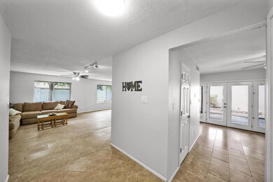 011 Foyer