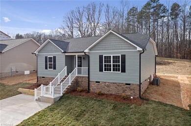 846 Berg St, Asheboro, NC 27203 - photo 2